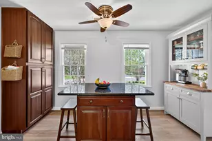 911 Chancellor St SW, Leesburg, VA 20175 - Photo 4