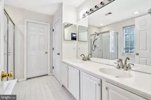 21724 Regents Park Cir, Sterling, VA 20166 - Photo 36