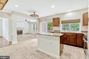21724 Regents Park Cir, Sterling, VA 20166 - Photo 14