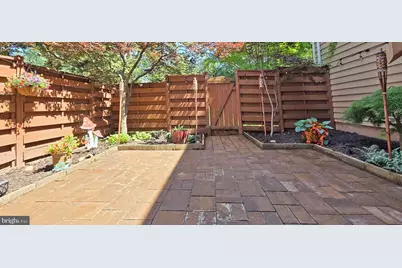 21186 Vineland Square, Ashburn, VA 20147 - Photo 22