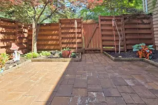21186 Vineland Square, Ashburn, VA 20147 - Photo 22