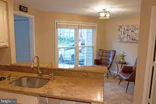 21186 Vineland Square, Ashburn, VA 20147 - Photo 4