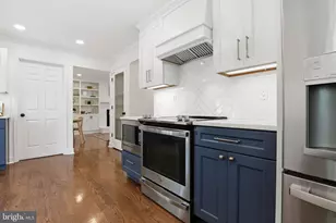 20019 Great Falls Forest Dr, Great Falls, VA 22066 - Photo 10