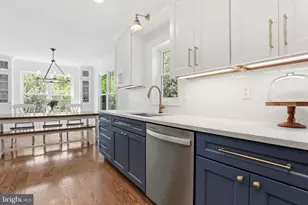 20019 Great Falls Forest Dr, Great Falls, VA 22066 - Photo 12