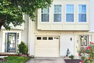 20275 Glenrobin Terrace, Ashburn, VA 20147 - Photo 2