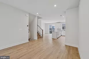 42198 Shining Star Sq, Ashburn, VA 20148 - Photo 12