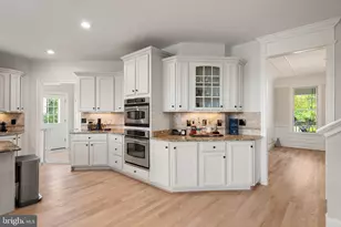16328 Limestone Ct, Leesburg, VA 20176 - Photo 8