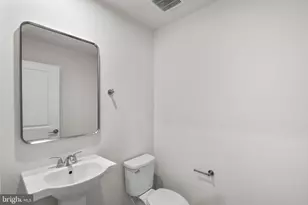 42143 Picasso Sq, Ashburn, VA 20148 - Photo 30