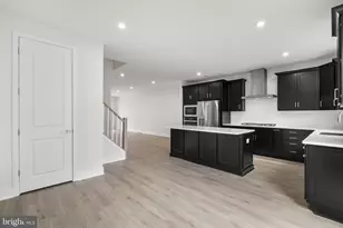 42143 Picasso Sq, Ashburn, VA 20148 - Photo 12