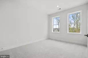 42143 Picasso Sq, Ashburn, VA 20148 - Photo 26