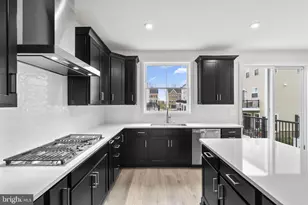 42143 Picasso Sq, Ashburn, VA 20148 - Photo 8