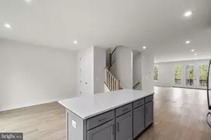 42145 Picasso Sq, Ashburn, VA 20148 - Photo 10