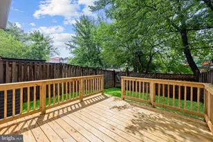 40 Sugarland Square Ct, Sterling, VA 20164 - Photo 10