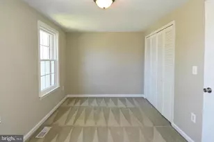 27 Marian Ct, Sterling, VA 20165 - Photo 22