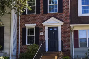 27 Marian Ct, Sterling, VA 20165 - Photo 2