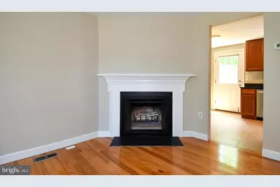 27 Marian Court, Sterling, VA 20165 - Photo 6