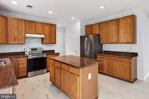 25825 Spring Farm Cir, Chantilly, VA 20152 - Photo 34