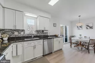 627 Warrenton Terrace NE, Leesburg, VA 20176 - Photo 14