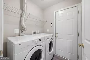509 Edmonton Terrace NE, Leesburg, VA 20176 - Photo 32