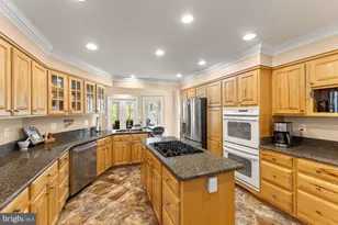 34930 Vancoff Ln, Round Hill, VA 20141 - Photo 6