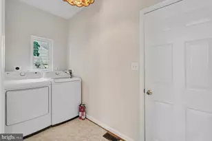 309 Ayrlee Ave NW, Leesburg, VA 20176 - Photo 32