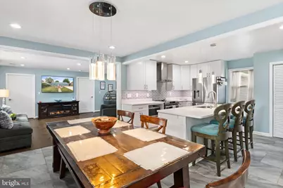 608 NE Blue Ridge Avenue NE, Leesburg, VA 20176 - Photo 2