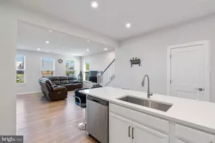 44504 Wolfhound Sq, Ashburn, VA 20147 - Photo 8