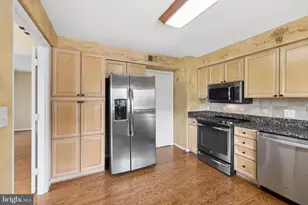 19385 Cypress Ridge Terrace, Leesburg, VA 20176 - Photo 30