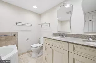 19385 Cypress Ridge Terrace, Leesburg, VA 20176 - Photo 14