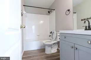 21933 Halburton Terrace, Broadlands, VA 20148 - Photo 18