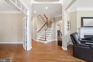 18777 Upper Meadow Dr, Leesburg, VA 20176 - Photo 4