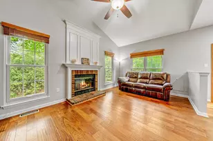 20600 Parkside Cir, Sterling, VA 20165 - Photo 16
