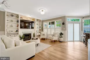 25484 Heathfield Cir, Chantilly, VA 20152 - Photo 12