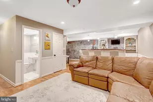 25484 Heathfield Cir, Chantilly, VA 20152 - Photo 46