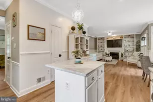 25484 Heathfield Cir, Chantilly, VA 20152 - Photo 16