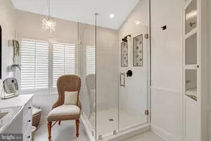 25484 Heathfield Cir, Chantilly, VA 20152 - Photo 26
