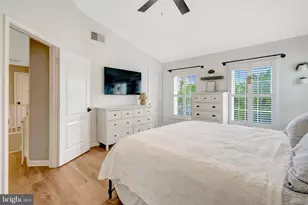25484 Heathfield Cir, Chantilly, VA 20152 - Photo 24