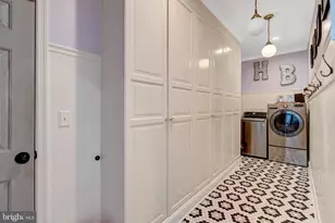 25484 Heathfield Cir, Chantilly, VA 20152 - Photo 20