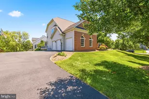 21930 Bellair Ct, Ashburn, VA 20147 - Photo 4