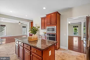 41305 Windybush Dr, Leesburg, VA 20175 - Photo 22