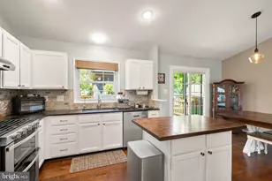 20617 Preakness Ct, Ashburn, VA 20147 - Photo 12