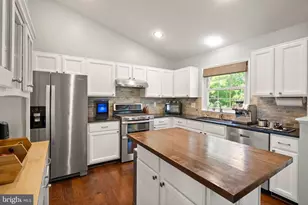 20617 Preakness Ct, Ashburn, VA 20147 - Photo 10