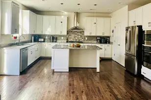 24823 Barrington Grove Ct, Aldie, VA 20105 - Photo 6