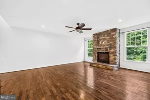24823 Barrington Grove Ct, Aldie, VA 20105 - Photo 28