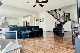 24823 Barrington Grove Ct, Aldie, VA 20105 - Photo 10