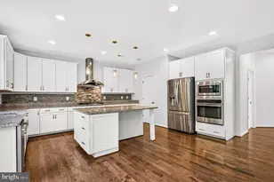 24823 Barrington Grove Ct, Aldie, VA 20105 - Photo 26