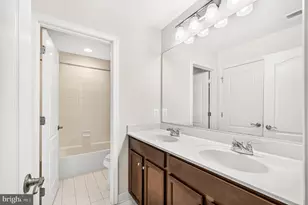 24823 Barrington Grove Ct, Aldie, VA 20105 - Photo 44