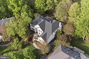 19586 Saratoga Springs Pl, Ashburn, VA 20147 - Photo 2