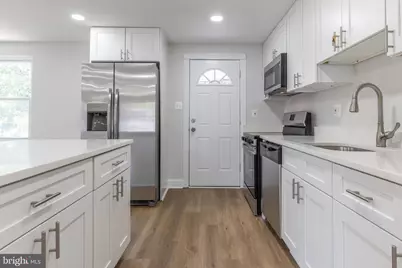 1107 E Beech Road, Sterling, VA 20164 - Photo 24