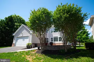 42631 Explorer Dr, Brambleton, VA 20148 - Photo 4